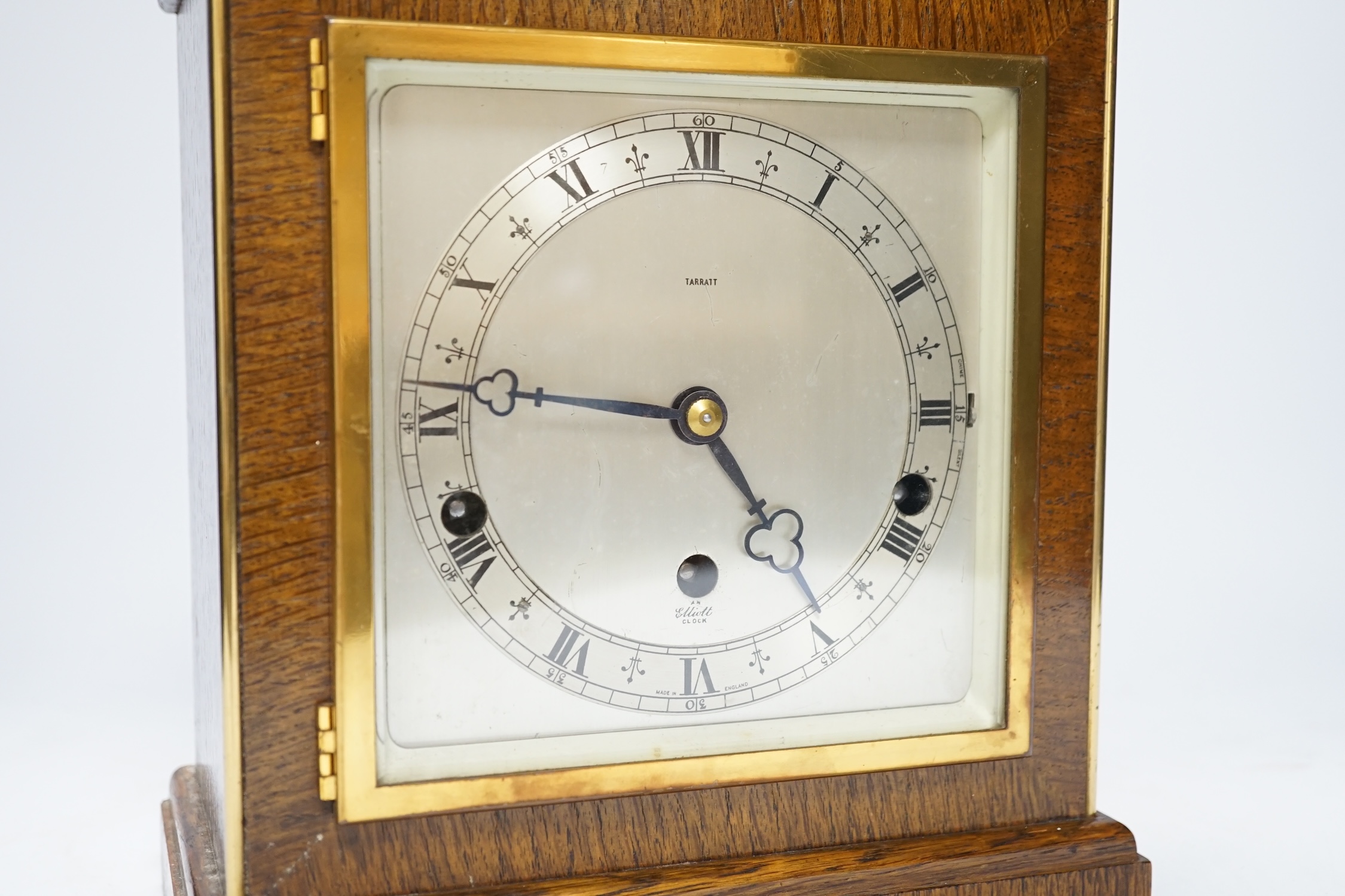 An Elliott three train mantel clock, 25cm high